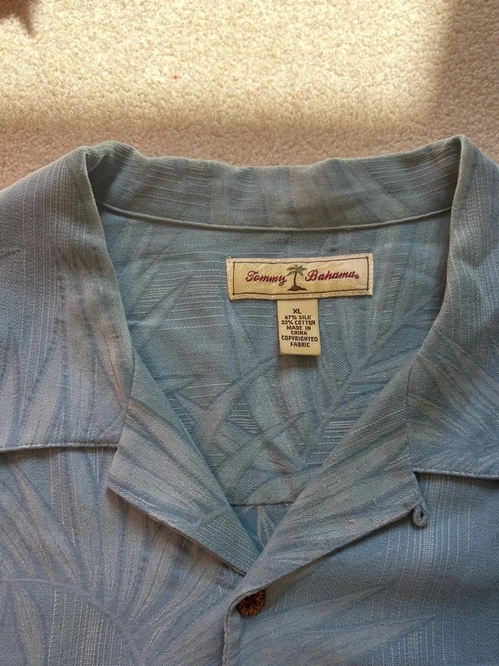 Tommy Bahama Men's Light Blue Palm Pattern Button-down XL